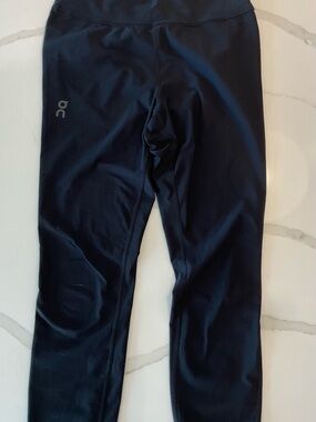 On Running Black Athletic Leggings